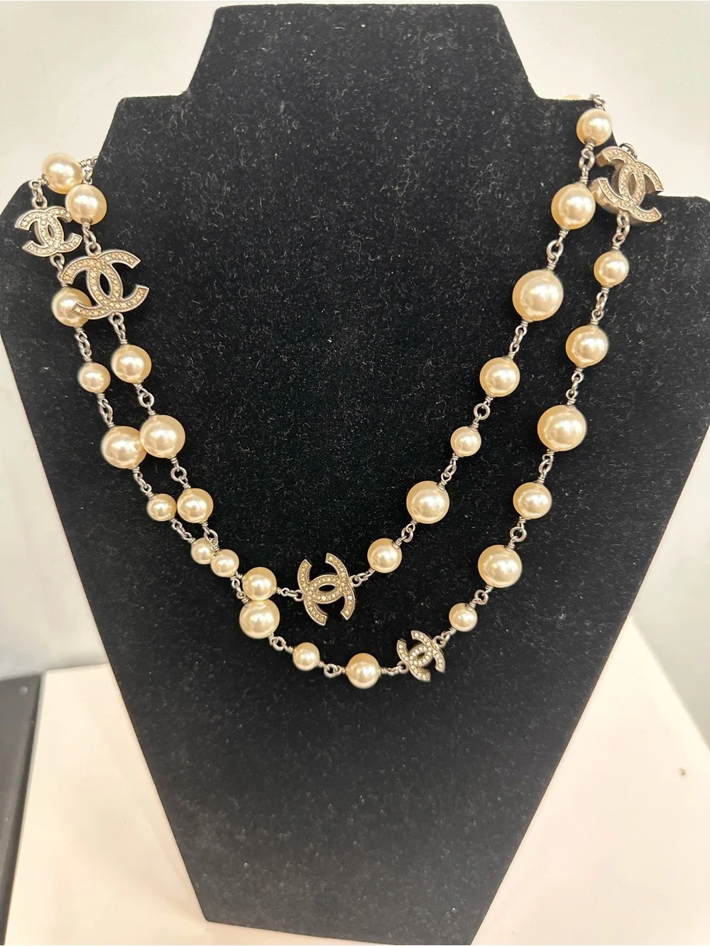 CHANEL Gold-Tone CC and Ivory Pearl Long Necklace